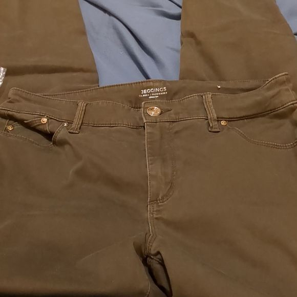 Chicos jeggings size 4 US . Chico's size 0 - Picture 2 of 9